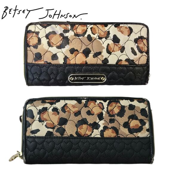 Betsey Johnson Quilted Leopard Print Wallet - Picture 1 of 8
